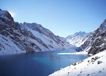 places to go with your family in winter