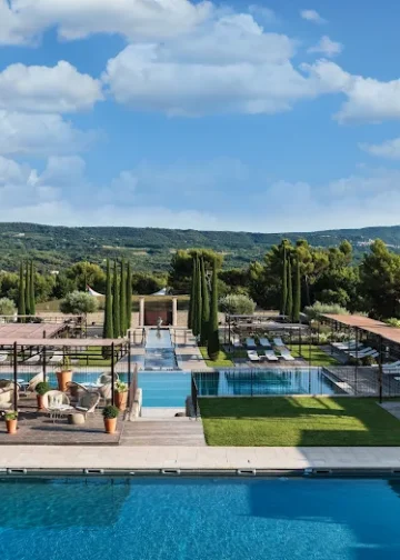 luxury family resorts in France